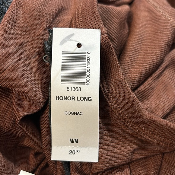 Honor tank new with tags - Picture 2 of 2